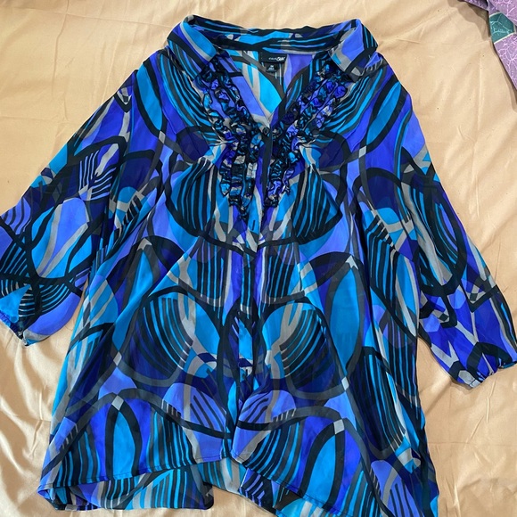 East 5th Tops - East 5th Woman NWOT Gorgeous sheer summer blouse size 3X Retail $35